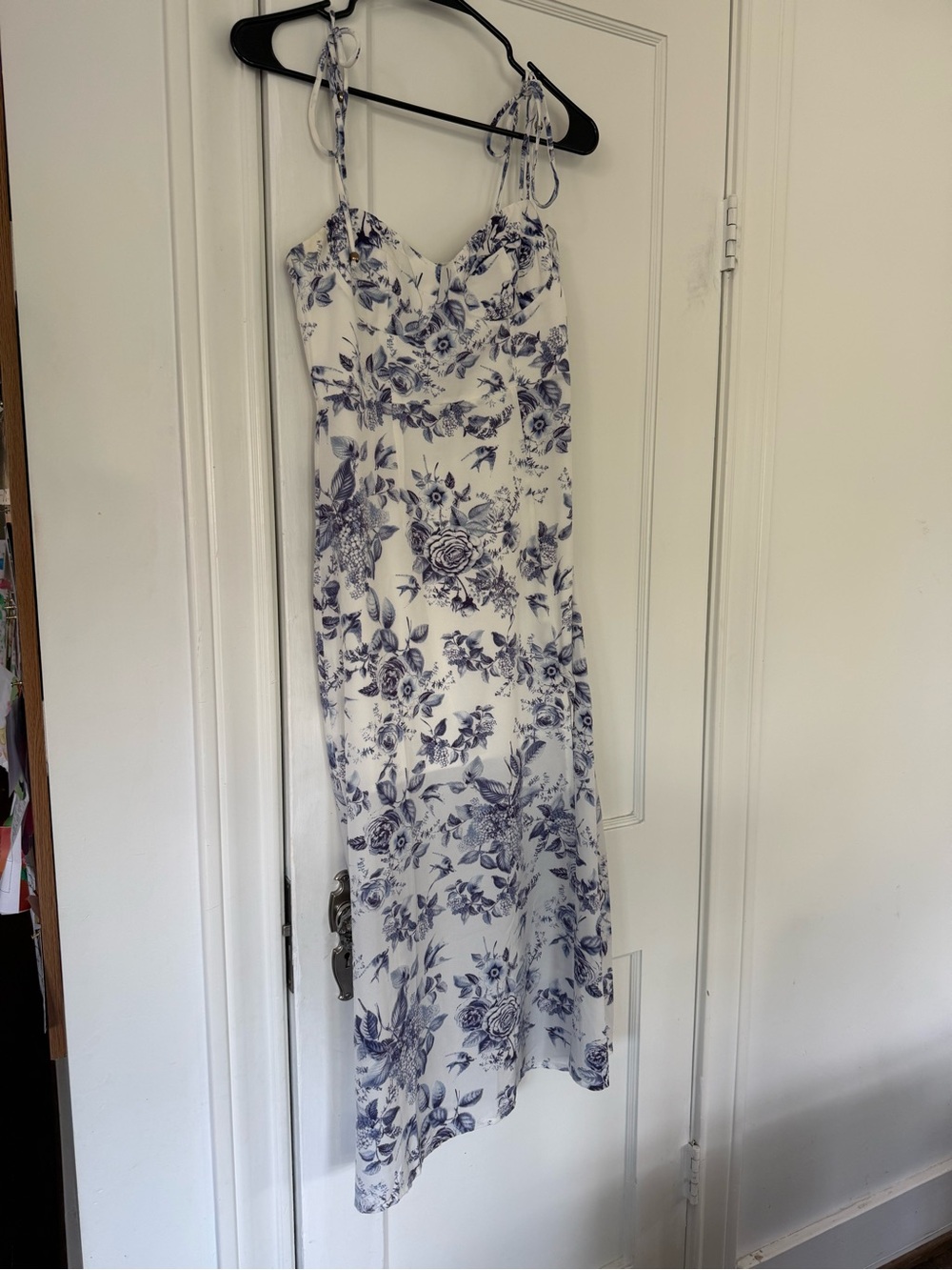 Petal & Pup White and Blue Floral Tie-Shoulder Midi Dress - Picture 4 of 8